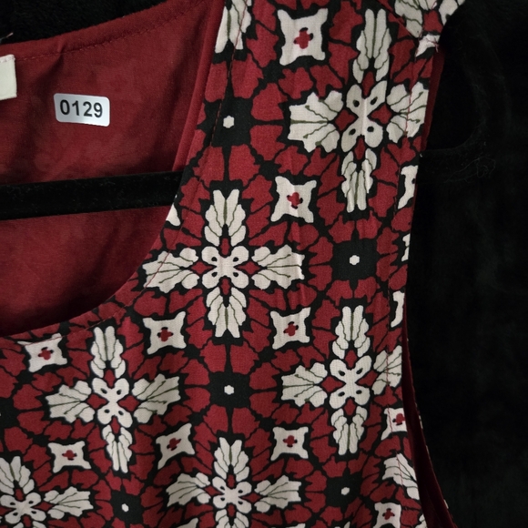 Red print dress - Picture 6 of 11